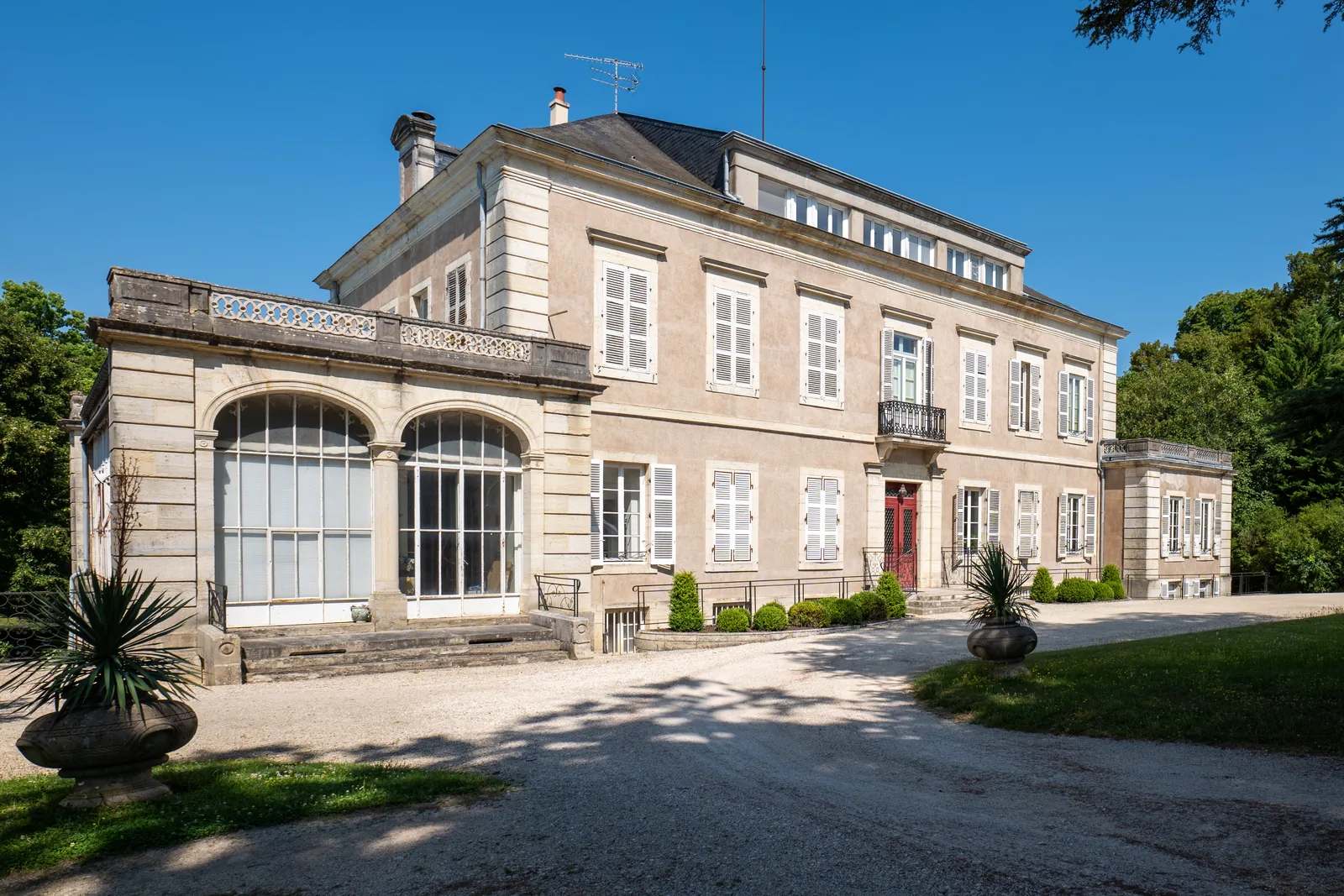 L'accès au gîte depuis le parking L'accès au gîte depuis le parking